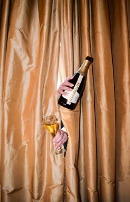tlmel_sparkling_wine_on_arrival